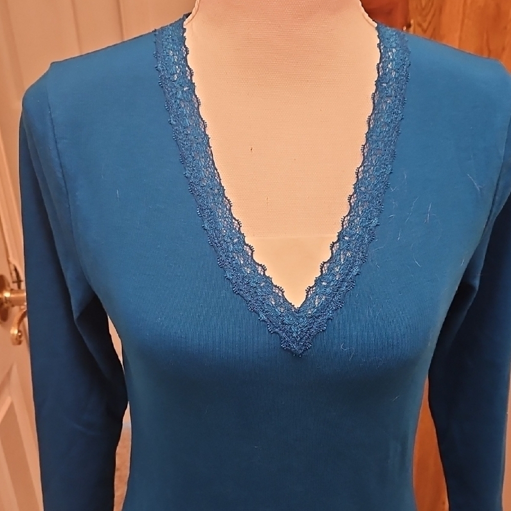 Blue V-Neck Long Sleeve Top